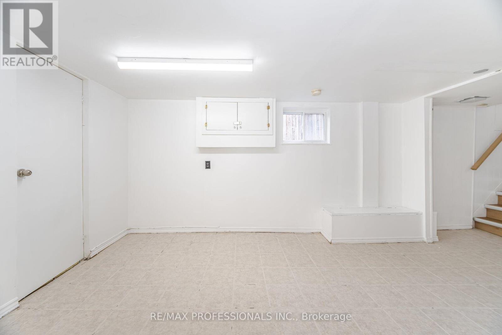 685 Kipling Avenue, Toronto, Ontario  M8Z 5G4 - Photo 33 - W12498932