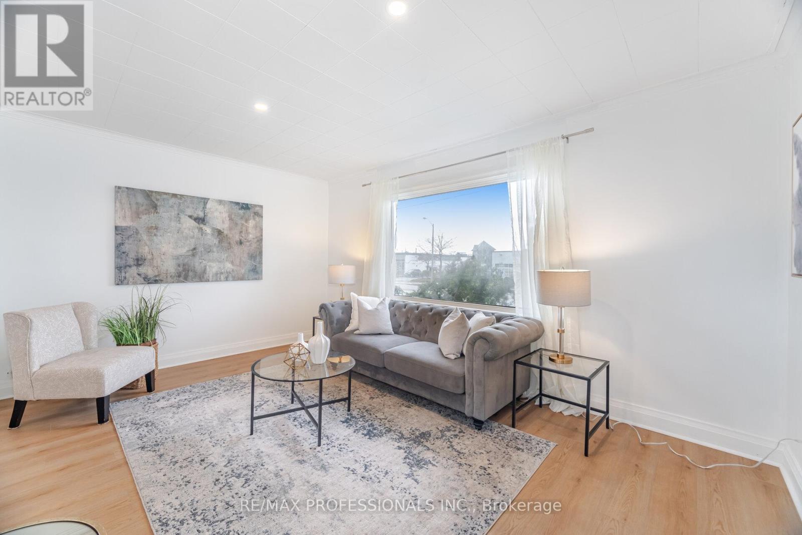 685 Kipling Avenue, Toronto, Ontario  M8Z 5G4 - Photo 6 - W12498932