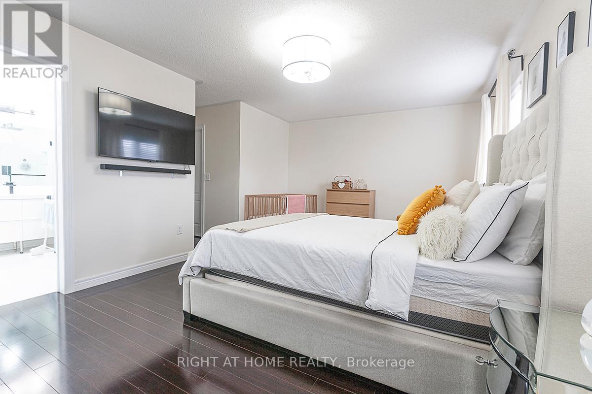 59 - 745 Farmstead Drive, Milton, Ontario  L9T 8B1 - Photo 18 - W12498944