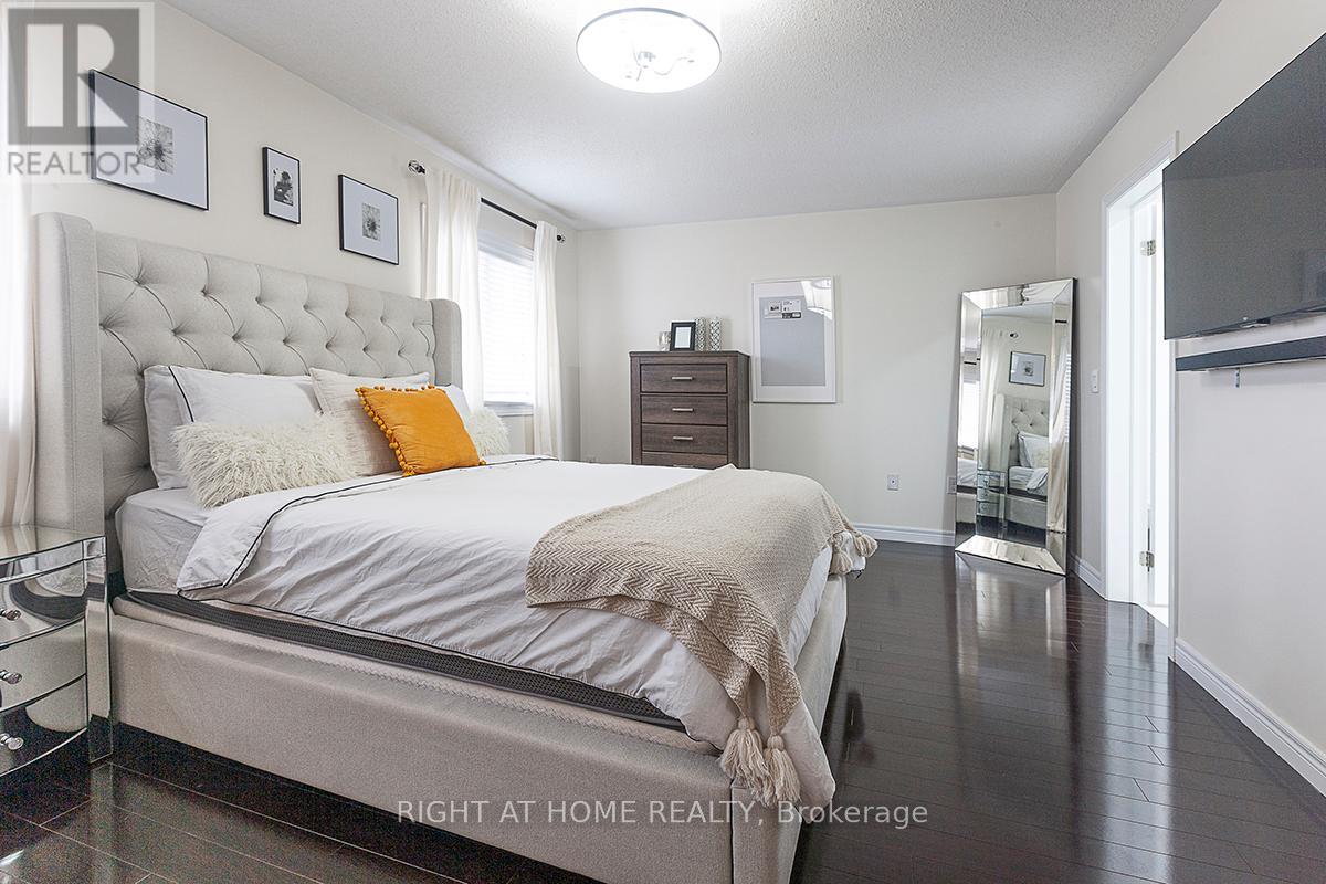 59 - 745 Farmstead Drive, Milton, Ontario  L9T 8B1 - Photo 19 - W12498944