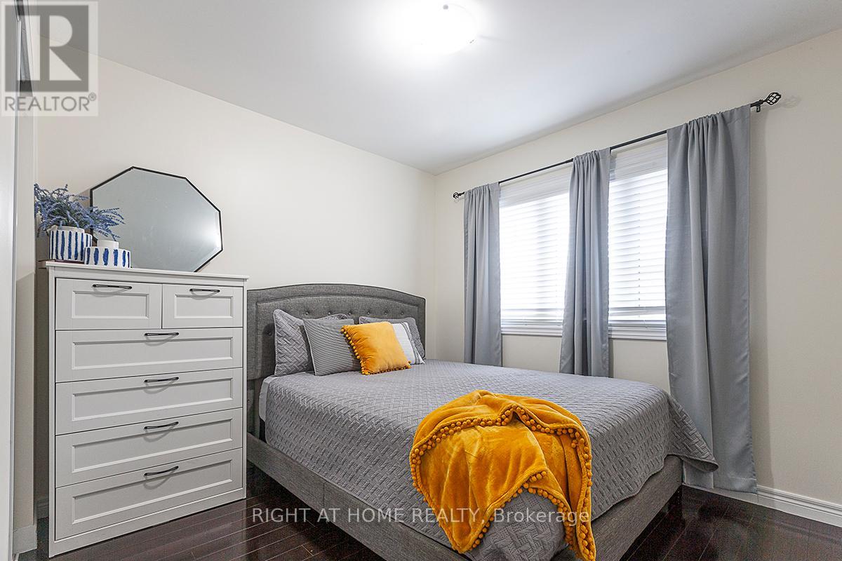 59 - 745 Farmstead Drive, Milton, Ontario  L9T 8B1 - Photo 22 - W12498944