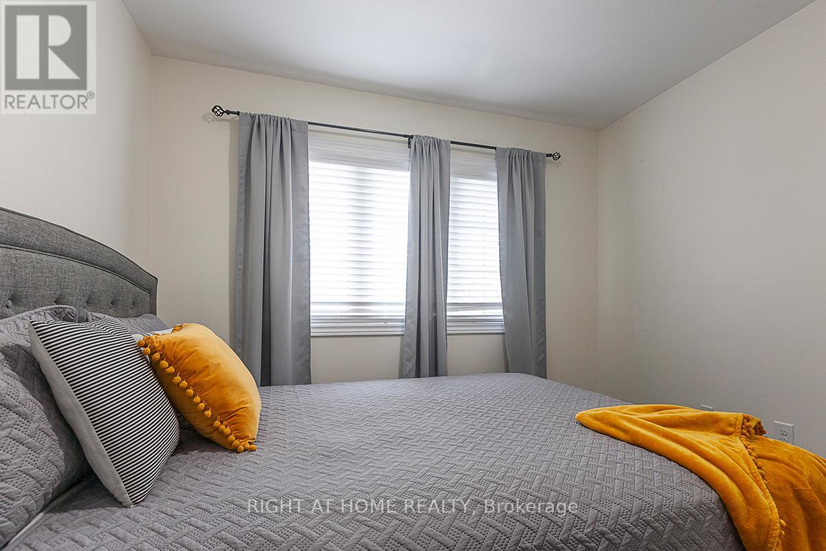 59 - 745 Farmstead Drive, Milton, Ontario  L9T 8B1 - Photo 24 - W12498944