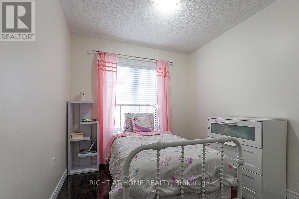 59 - 745 Farmstead Drive, Milton, Ontario  L9T 8B1 - Photo 25 - W12498944