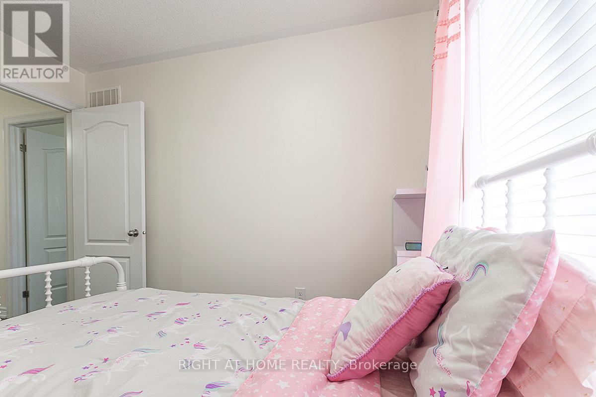 59 - 745 Farmstead Drive, Milton, Ontario  L9T 8B1 - Photo 27 - W12498944