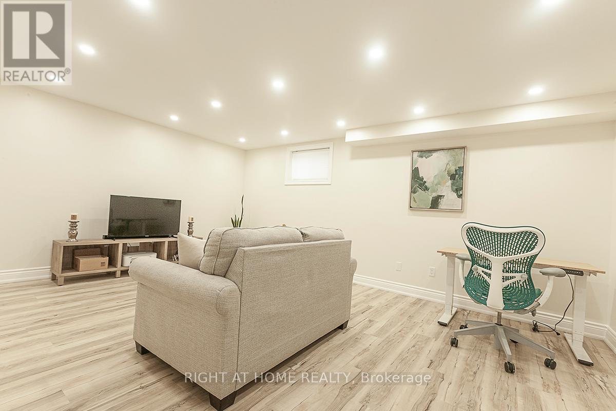 59 - 745 Farmstead Drive, Milton, Ontario  L9T 8B1 - Photo 33 - W12498944