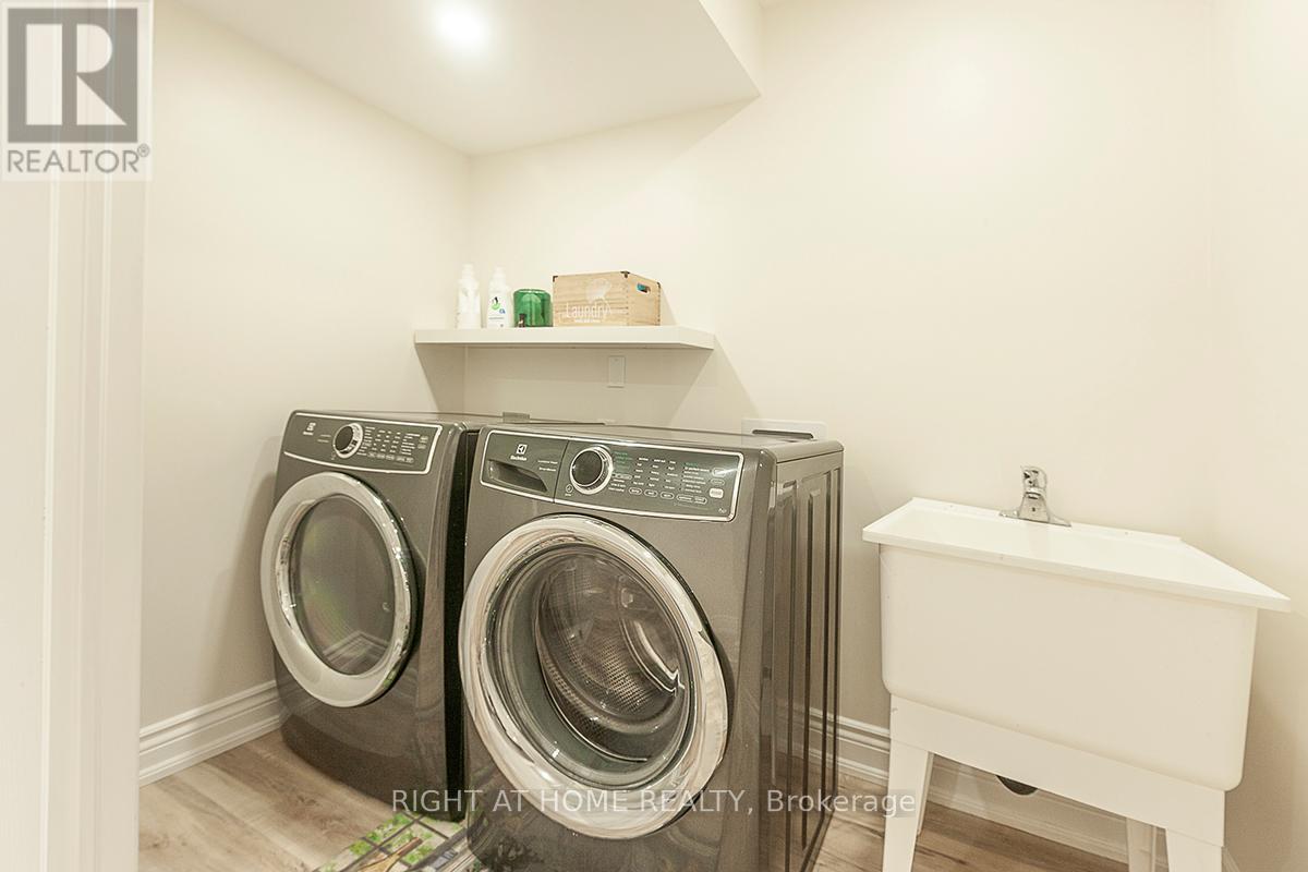 59 - 745 Farmstead Drive, Milton, Ontario  L9T 8B1 - Photo 35 - W12498944