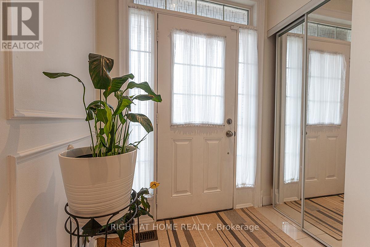 59 - 745 Farmstead Drive, Milton, Ontario  L9T 8B1 - Photo 4 - W12498944