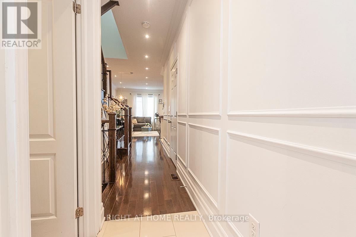 59 - 745 Farmstead Drive, Milton, Ontario  L9T 8B1 - Photo 5 - W12498944