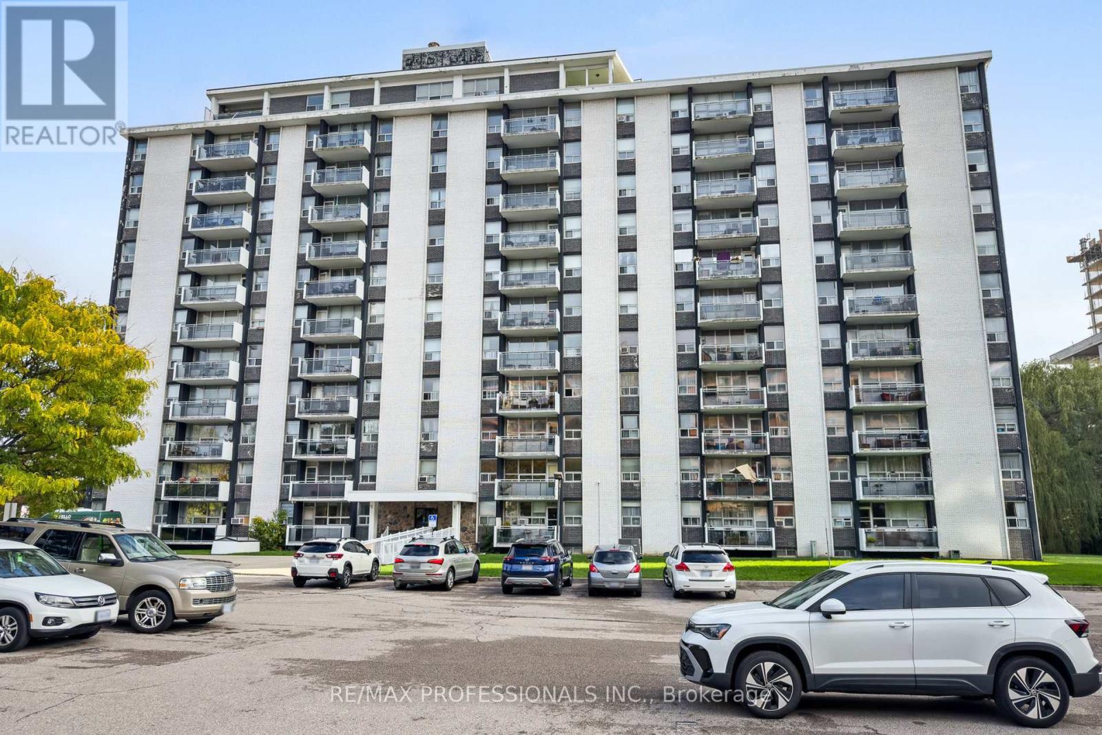 907 - 151 La Rose Avenue, Toronto, Ontario  M9P 1B3 - Photo 21 - W12498946