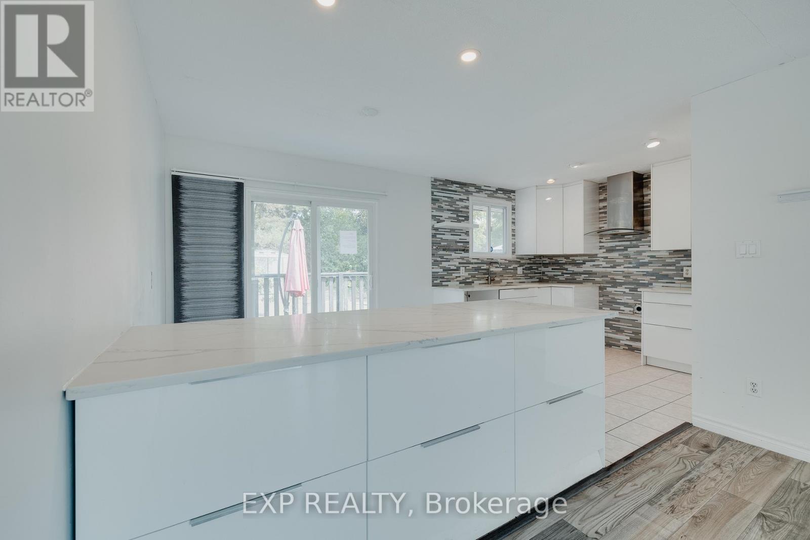 Upper - 595 Pioneer Drive, Kitchener, Ontario  N2P 1L6 - Photo 10 - X12498942