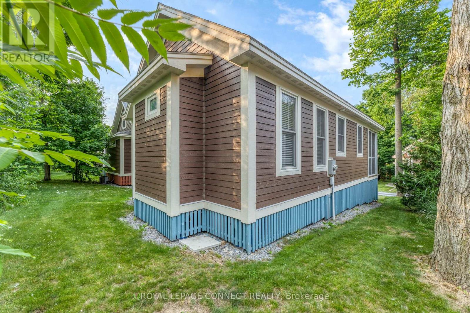 178 - 11 Farm View Lane, Prince Edward County, Ontario  K0K 1P0 - Photo 4 - X12498950