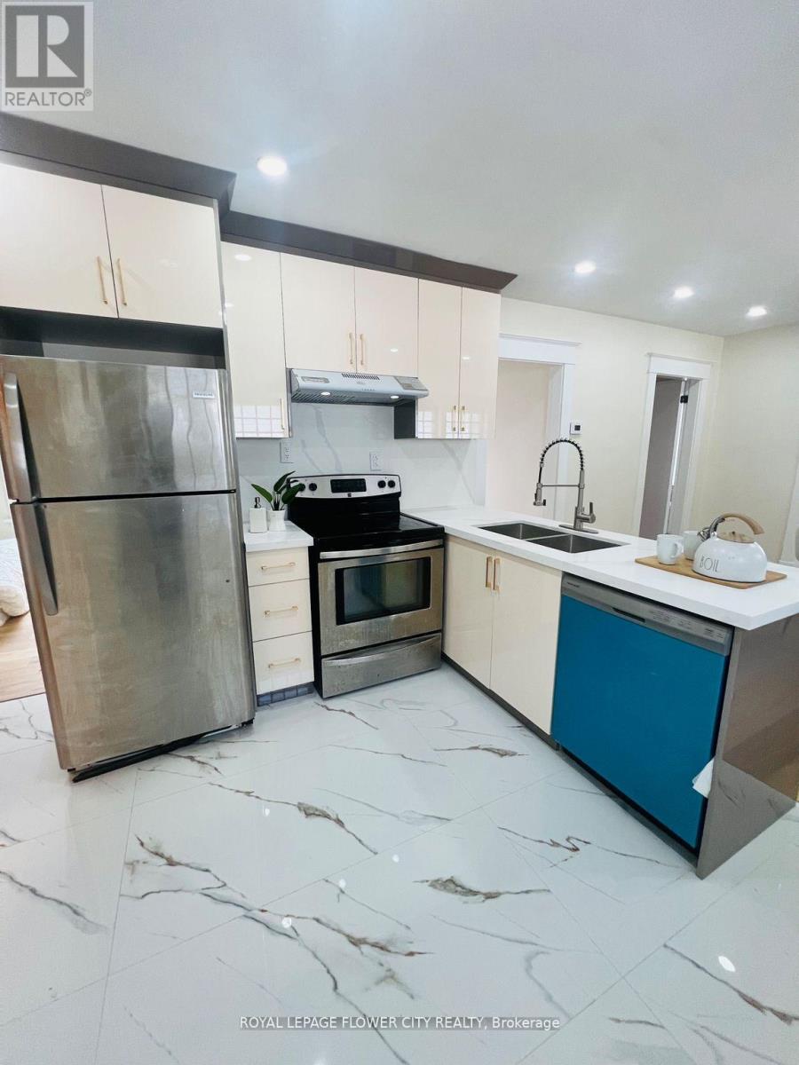 346 Wharncliffe Road S, London South, Ontario  N6J 2L8 - Photo 6 - X12498954