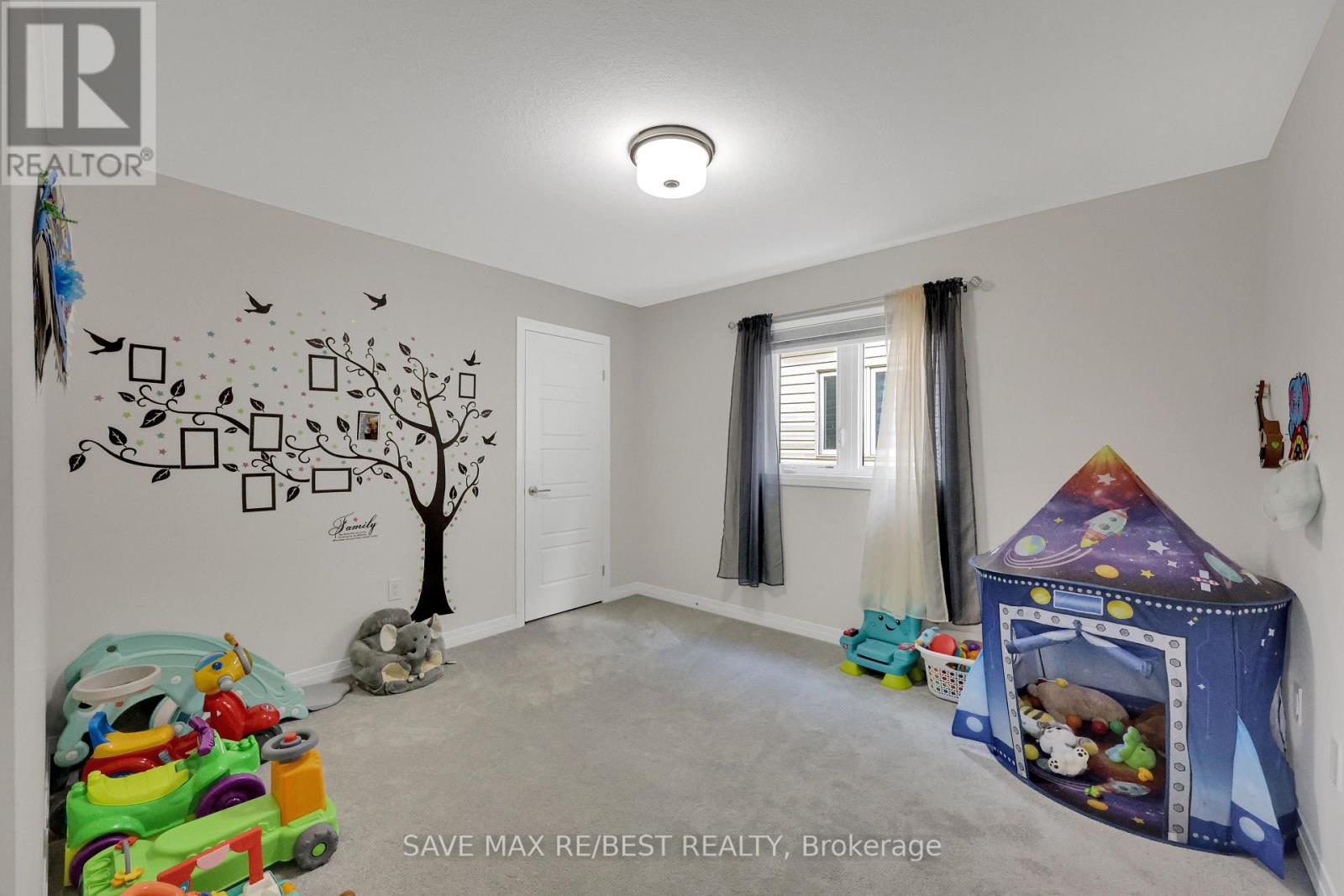 130 Hitchman Street, Brant, Ontario  N3L 0N6 - Photo 25 - X12498964