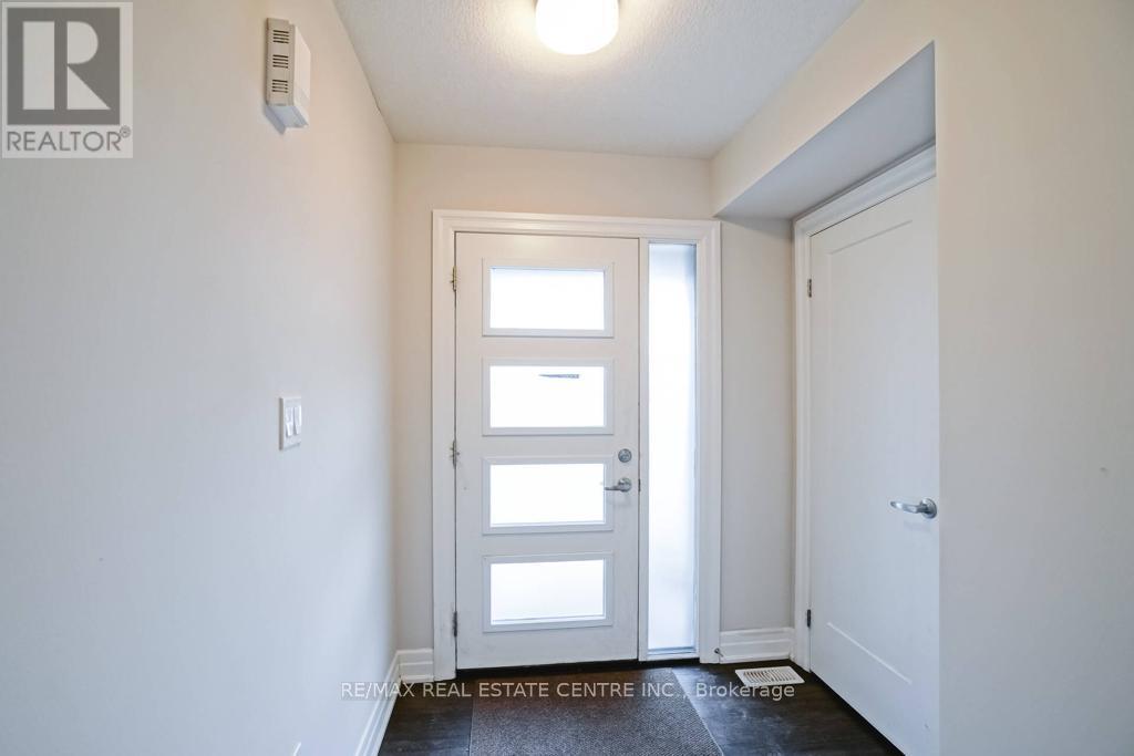 45 Nieson Street, Cambridge, Ontario  N1R 0B9 - Photo 3 - X12498974