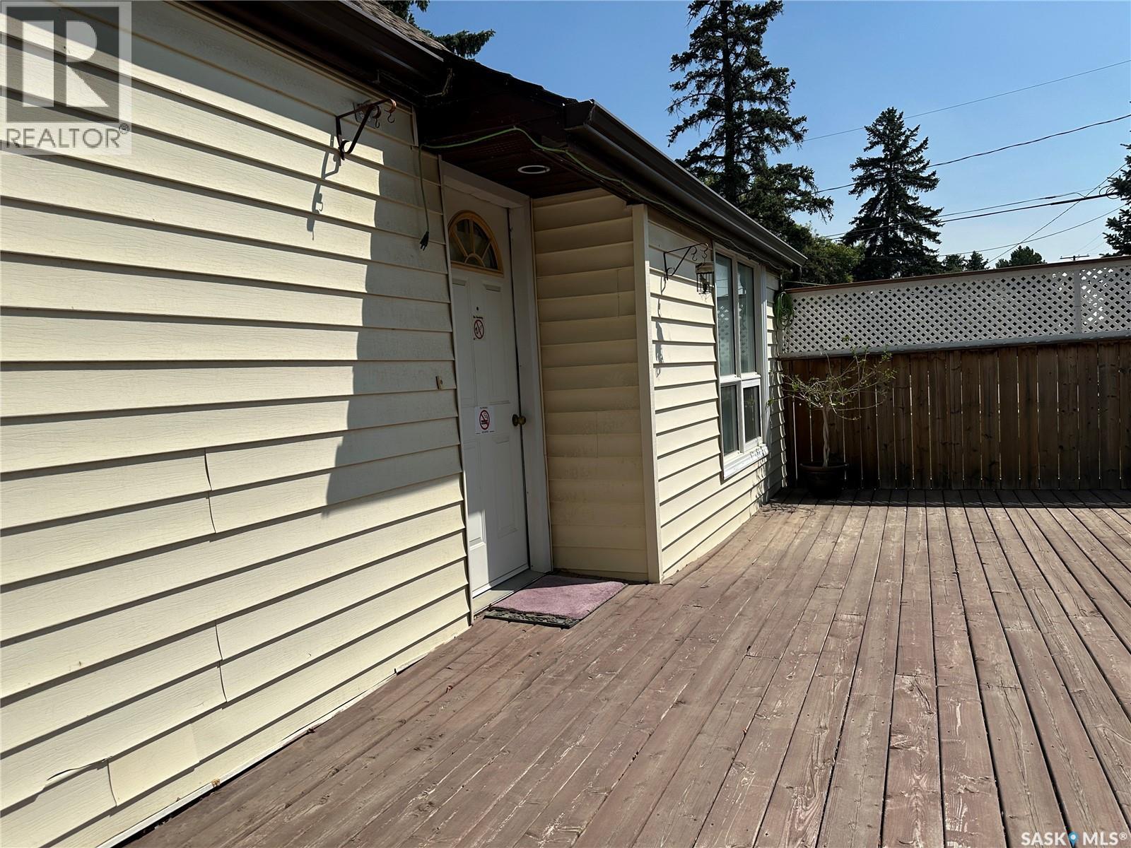 705 1st Avenue Nw, Weyburn, Saskatchewan  S4H 1P4 - Photo 21 - SK017209