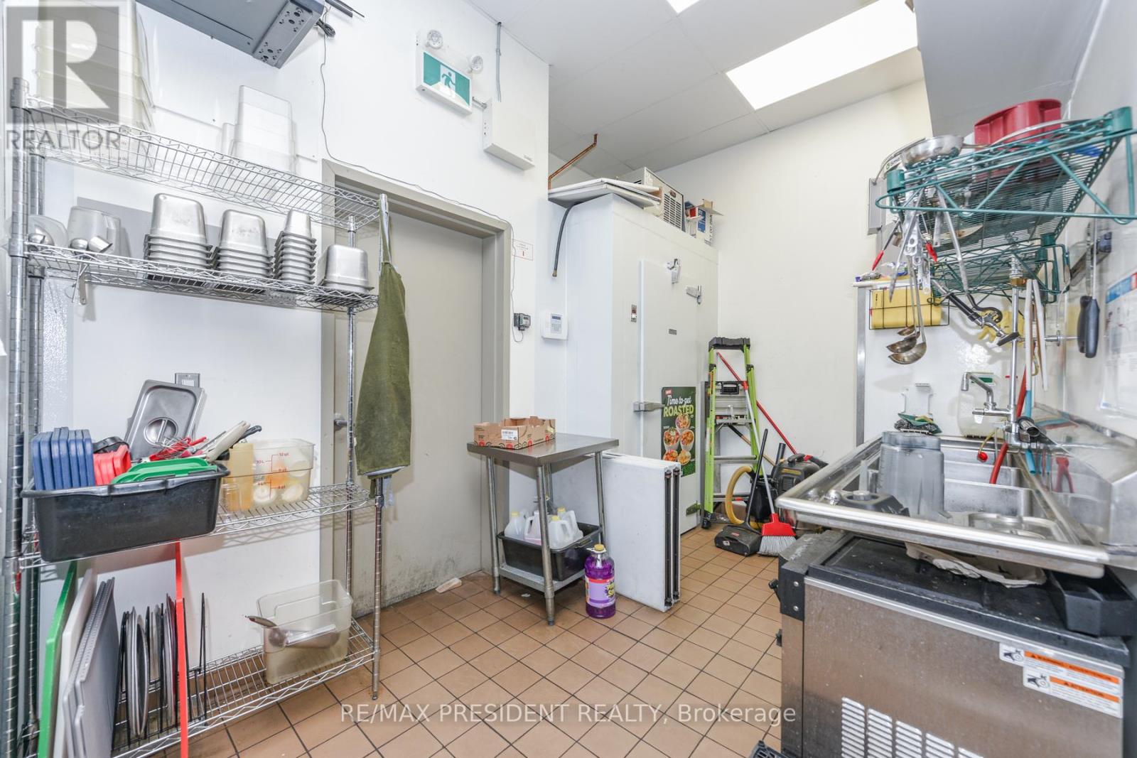 10048 Mclaughlin Road, Brampton (Fletcher's Meadow), Ontario  L7A 2X6 - Photo 15 - W12473977