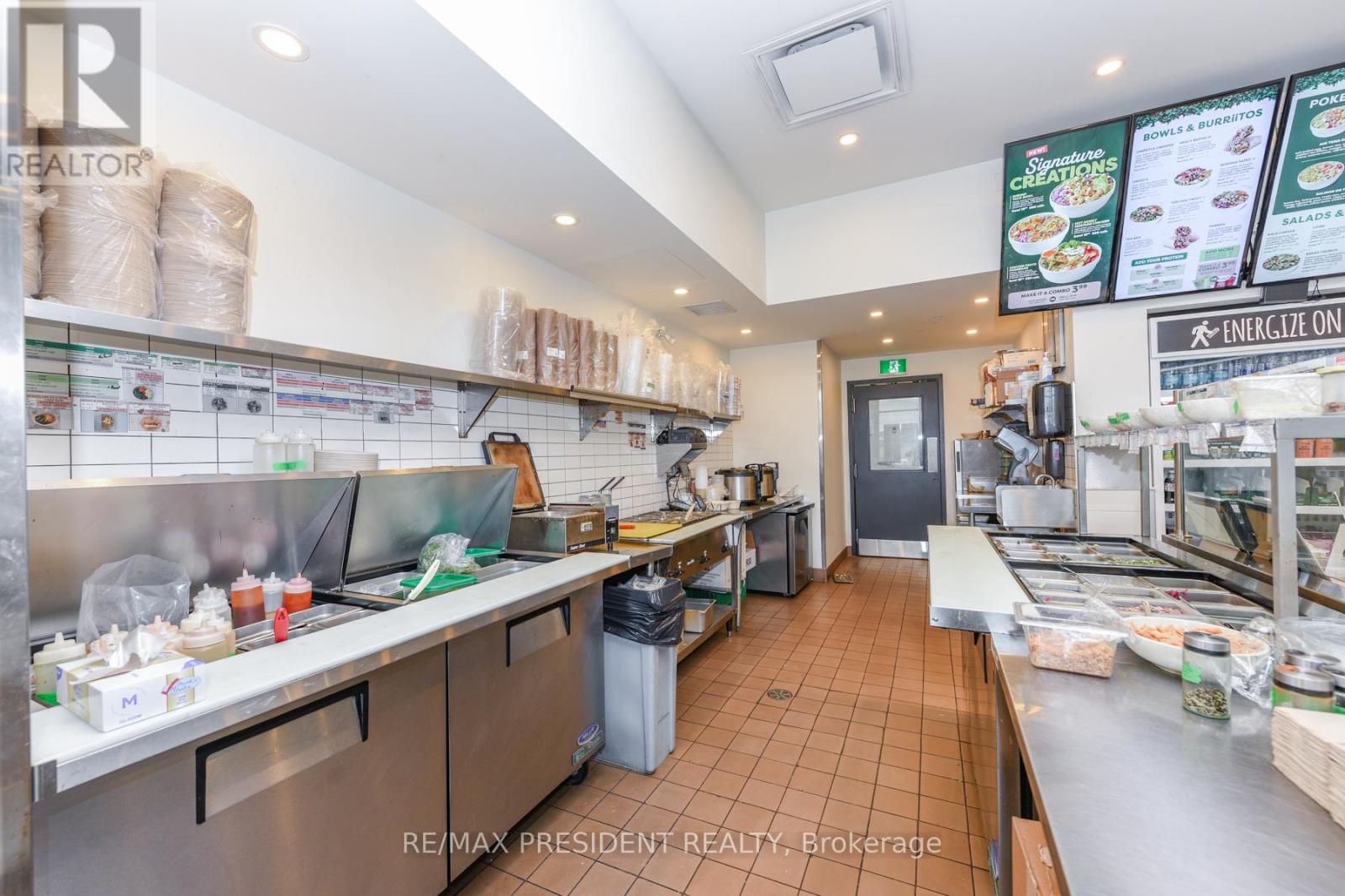 10048 Mclaughlin Road, Brampton (Fletcher's Meadow), Ontario  L7A 2X6 - Photo 12 - W12473977