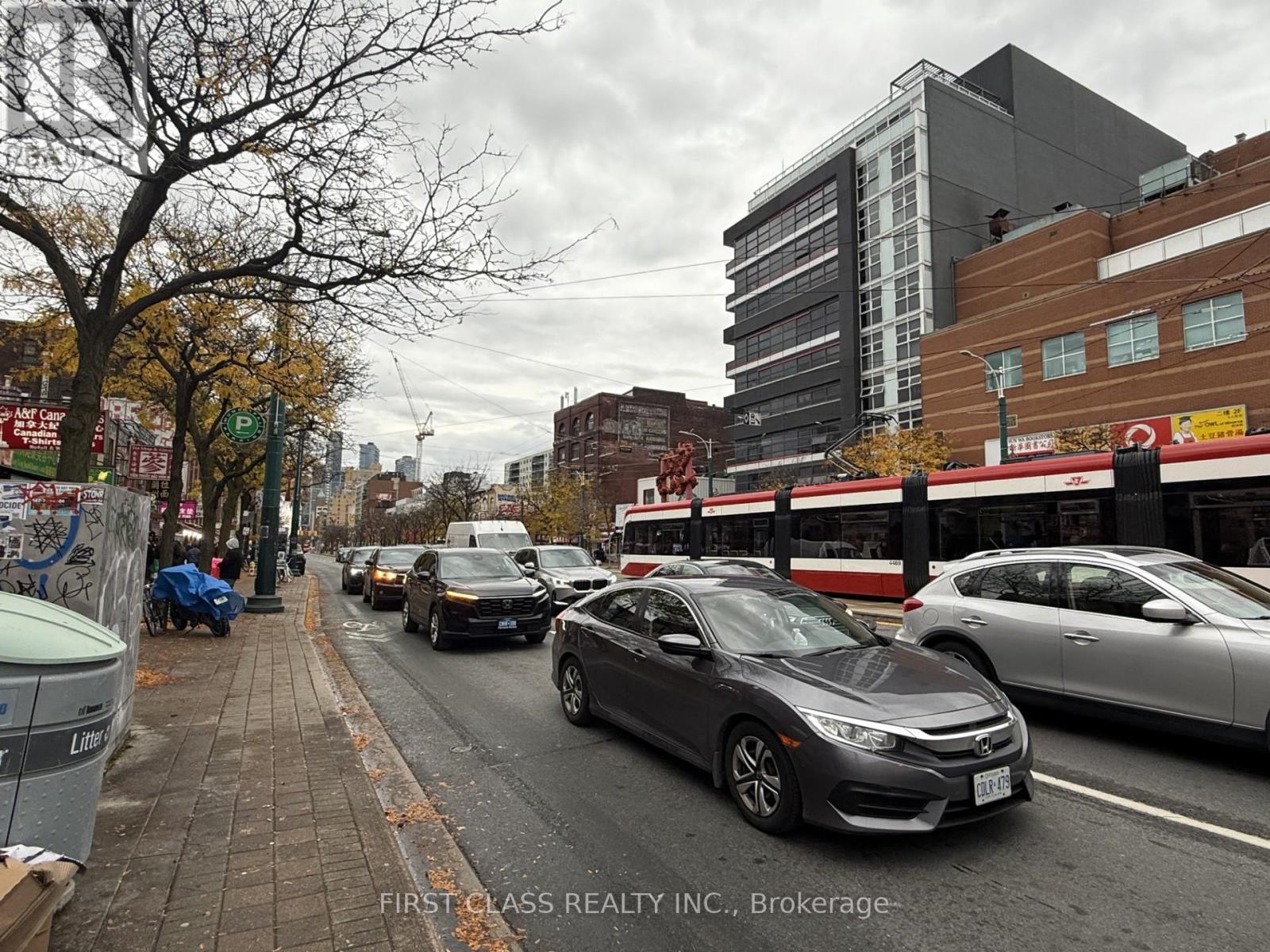 267 Spadina Avenue, Toronto, Ontario  M5T 2E3 - Photo 4 - C12496488