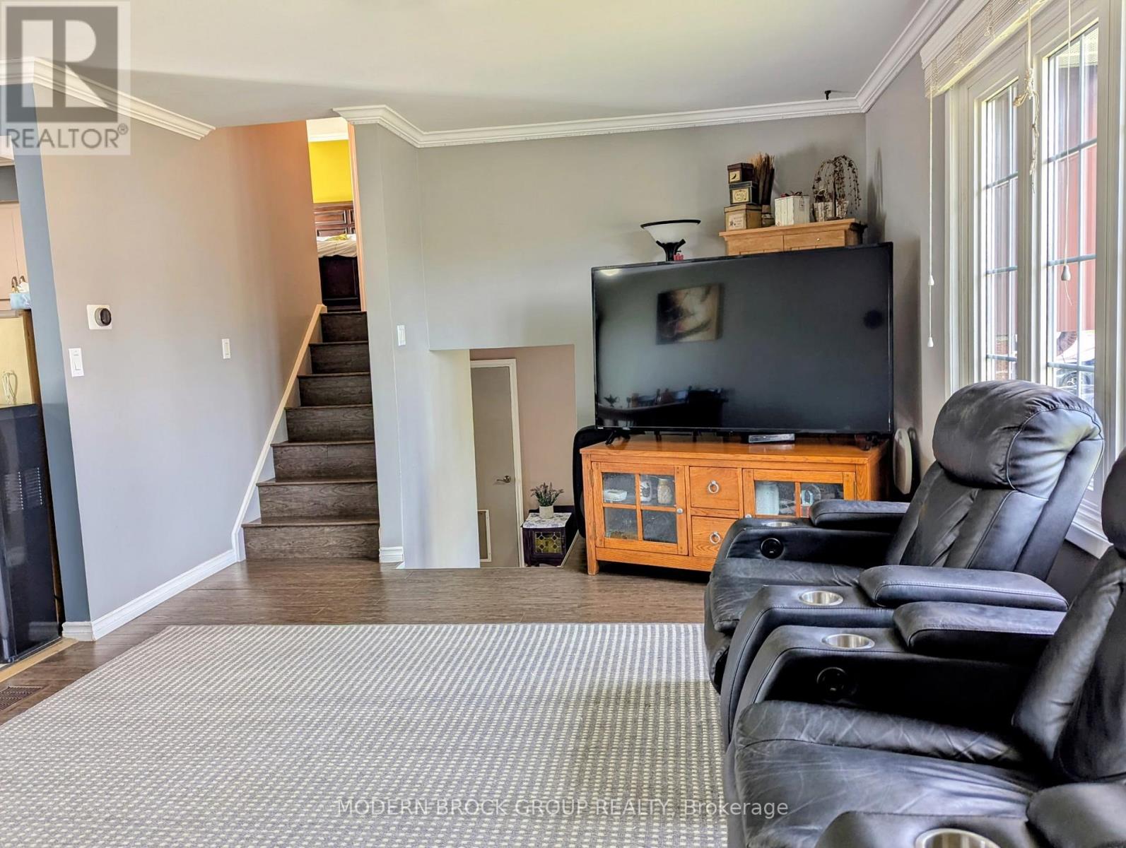 1350 Linden Crescent, Brockville, Ontario  K6V 6B6 - Photo 5 - X12479379