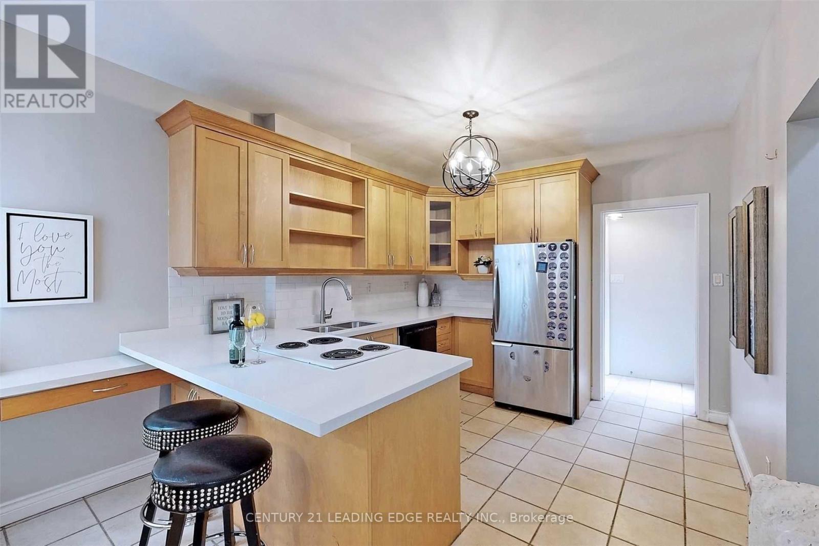 233 Borden Street, Toronto, Ontario  M5S 2N5 - Photo 11 - C12498988