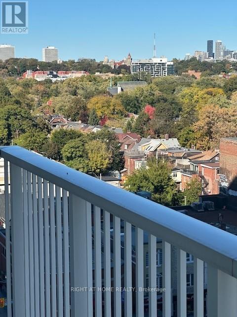 2102b - 762 Bathurst Street, Toronto, Ontario  M5S 2R6 - Photo 2 - C12499008