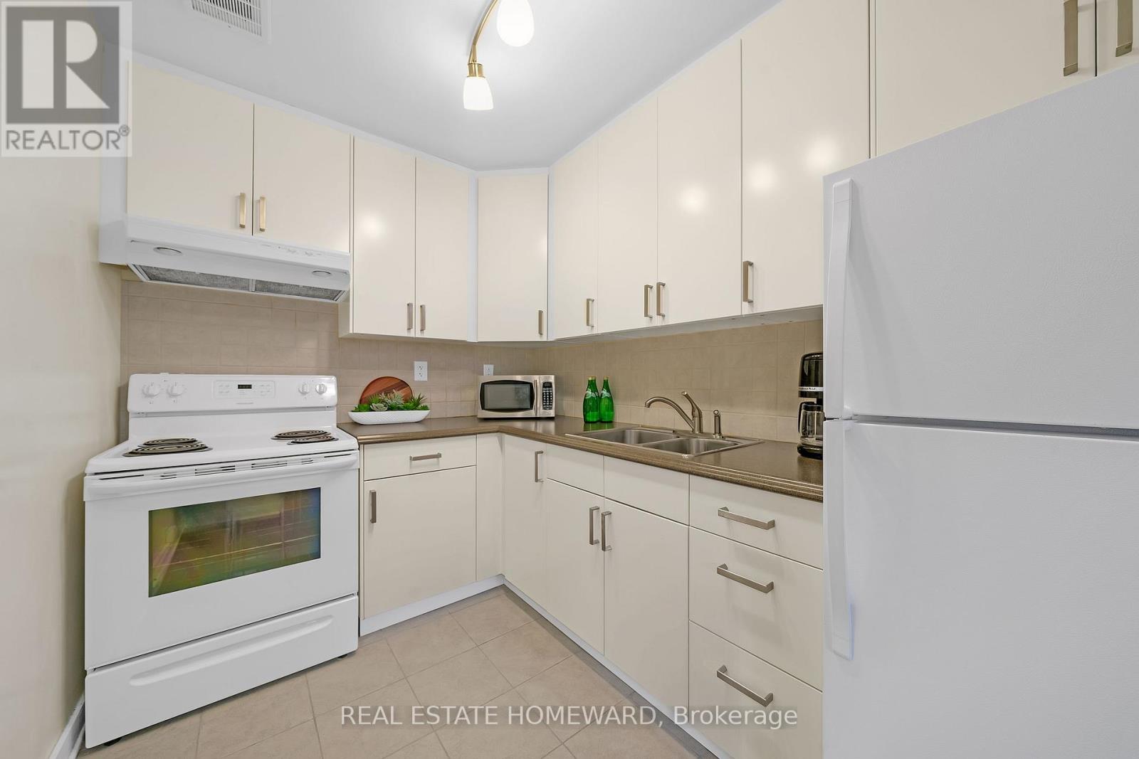 306 - 160 The Donway W, Toronto (Banbury-Don Mills), Ontario  M3C 2G1 - Photo 9 - C12499010