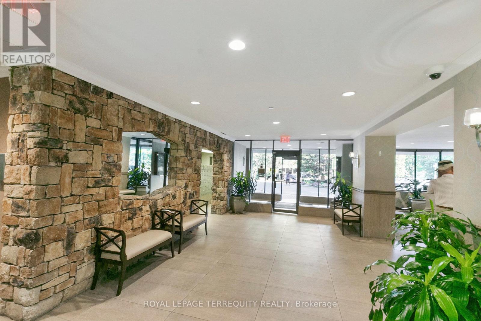 1501 - 2330 Bridletowne Circle, Toronto, Ontario  M1W 3P6 - Photo 3 - E12499054