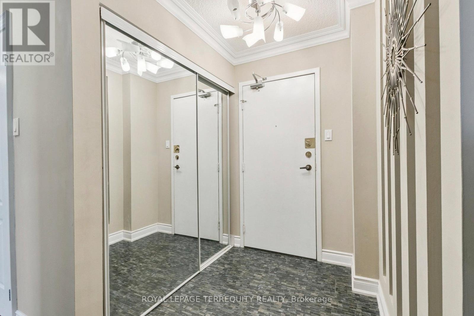 1501 - 2330 Bridletowne Circle, Toronto, Ontario  M1W 3P6 - Photo 4 - E12499054