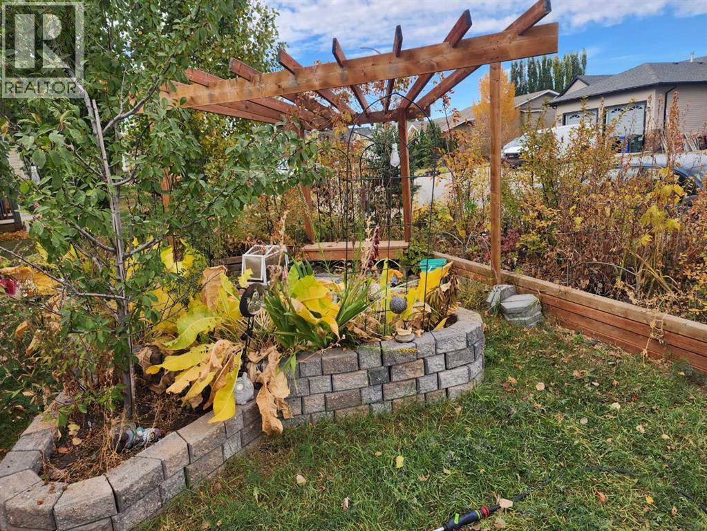 18 Valarosa Drive, Didsbury, Alberta  T0M 0W0 - Photo 2 - A2266741