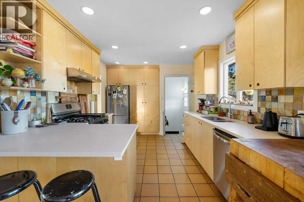 2340 54 Avenue Sw, Calgary, Alberta  T3E 1M1 - Photo 9 - A2267956