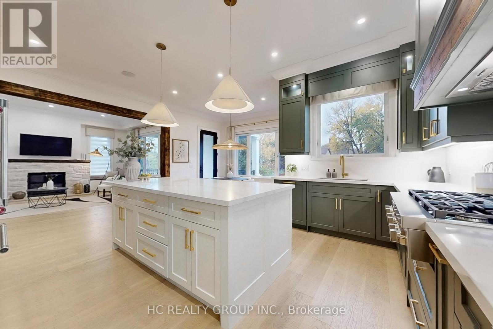 6077 Hillsdale Drive, Whitchurch-Stouffville, Ontario  L4A 3B7 - Photo 10 - N12499004