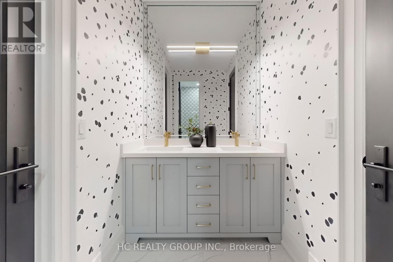 6077 Hillsdale Drive, Whitchurch-Stouffville, Ontario  L4A 3B7 - Photo 38 - N12499004