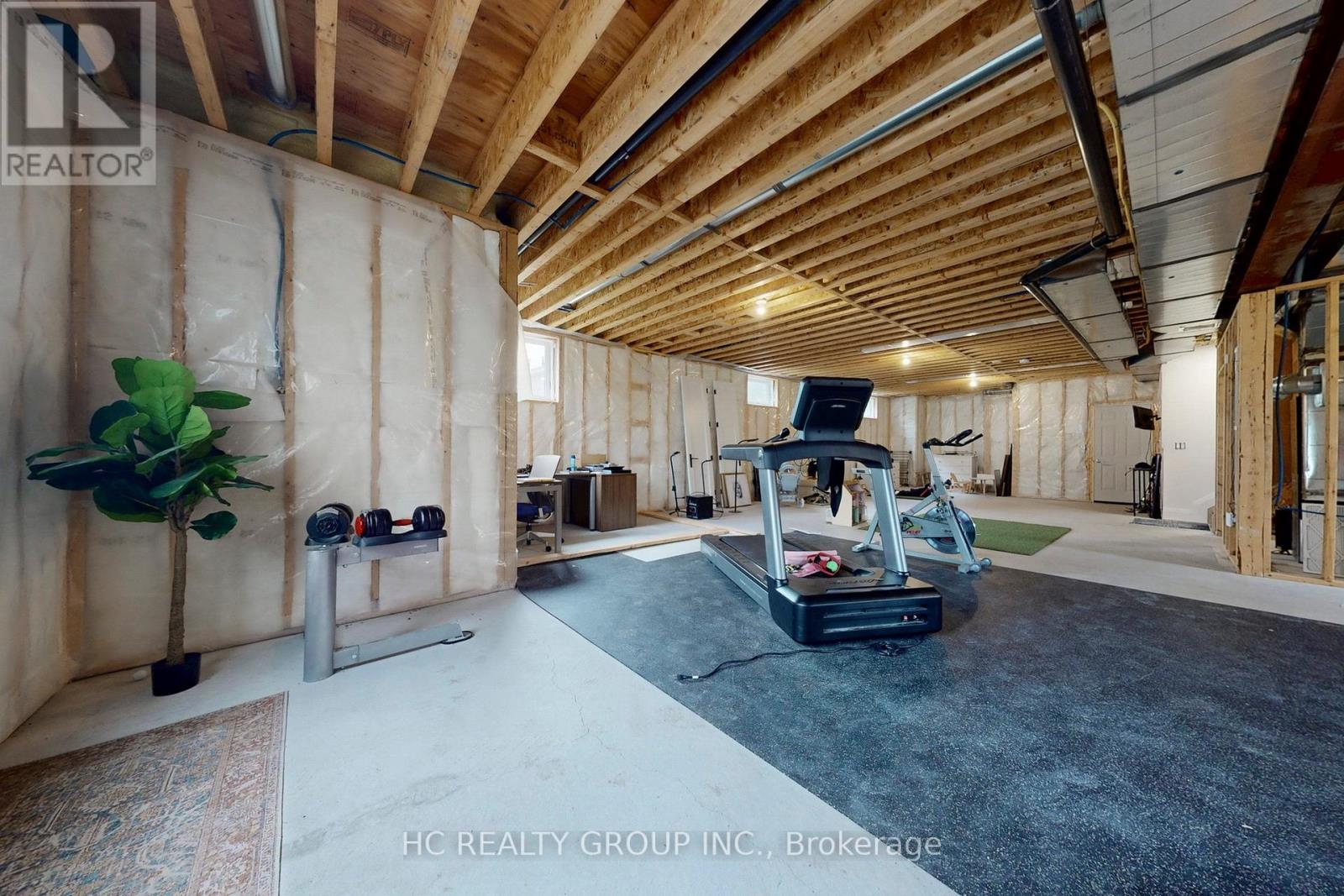 6077 Hillsdale Drive, Whitchurch-Stouffville, Ontario  L4A 3B7 - Photo 44 - N12499004