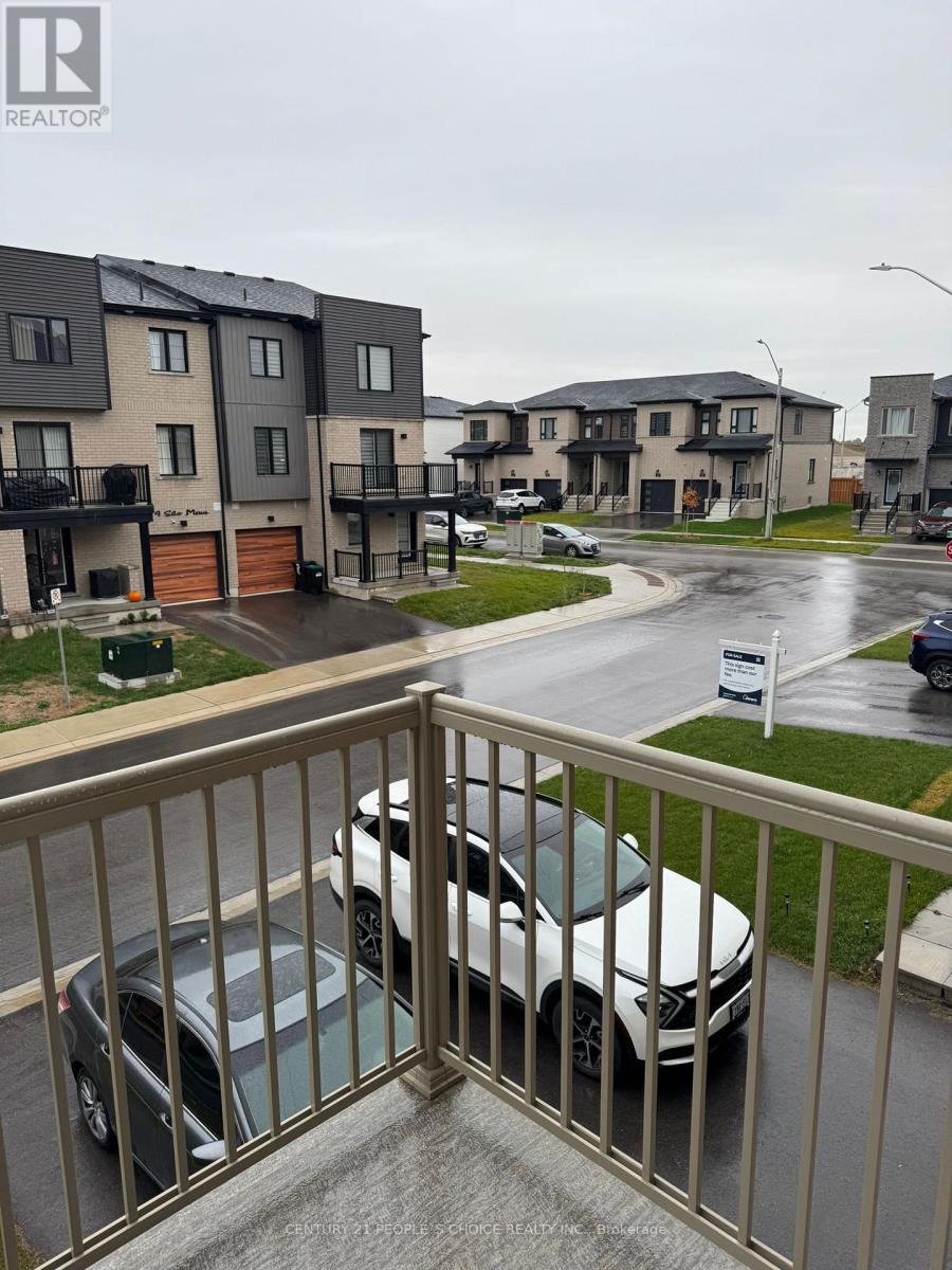 7 Silo Mews, Barrie, Ontario  L9J 0V3 - Photo 12 - S12499064