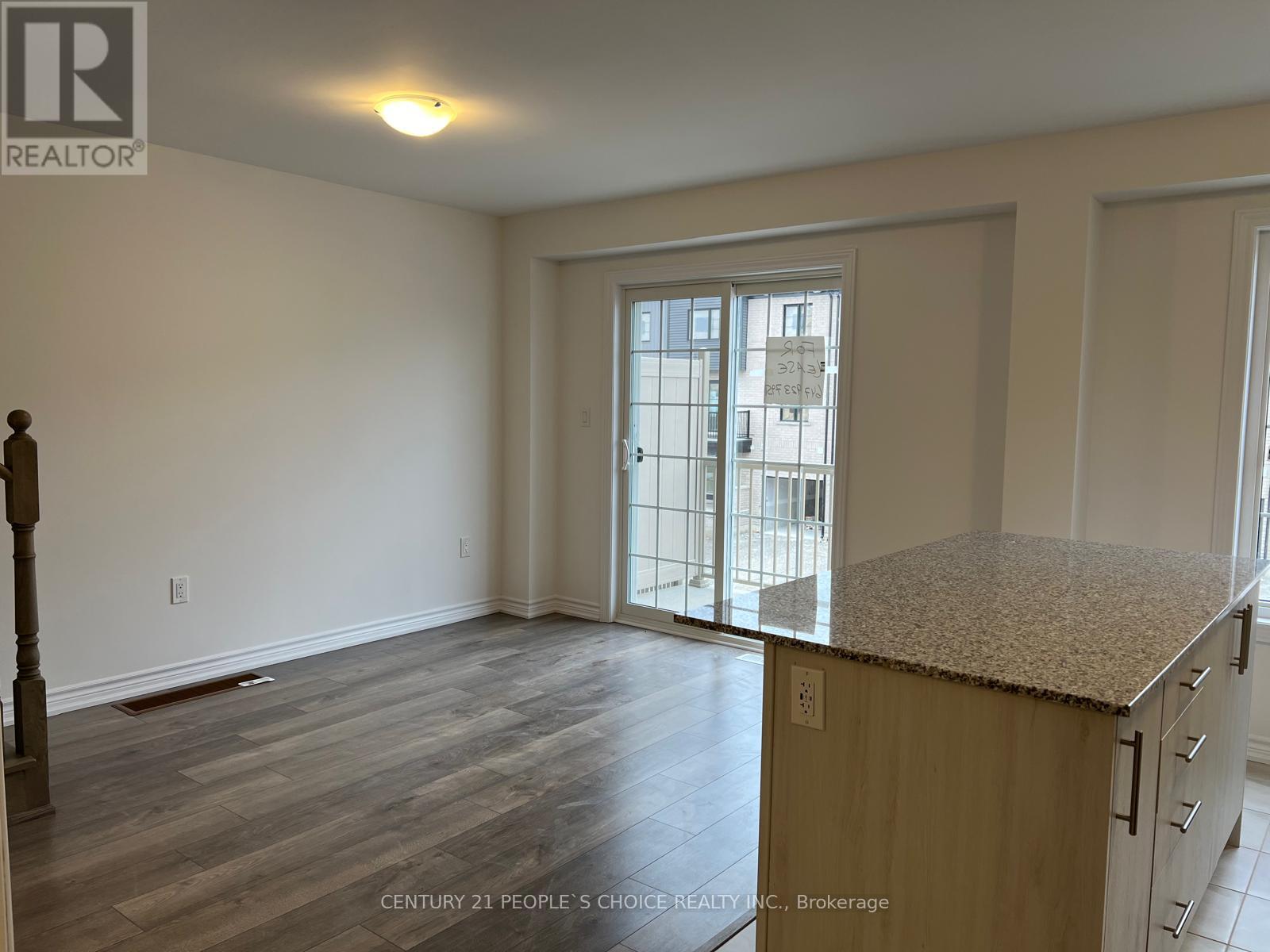 7 Silo Mews, Barrie, Ontario  L9J 0V3 - Photo 9 - S12499064