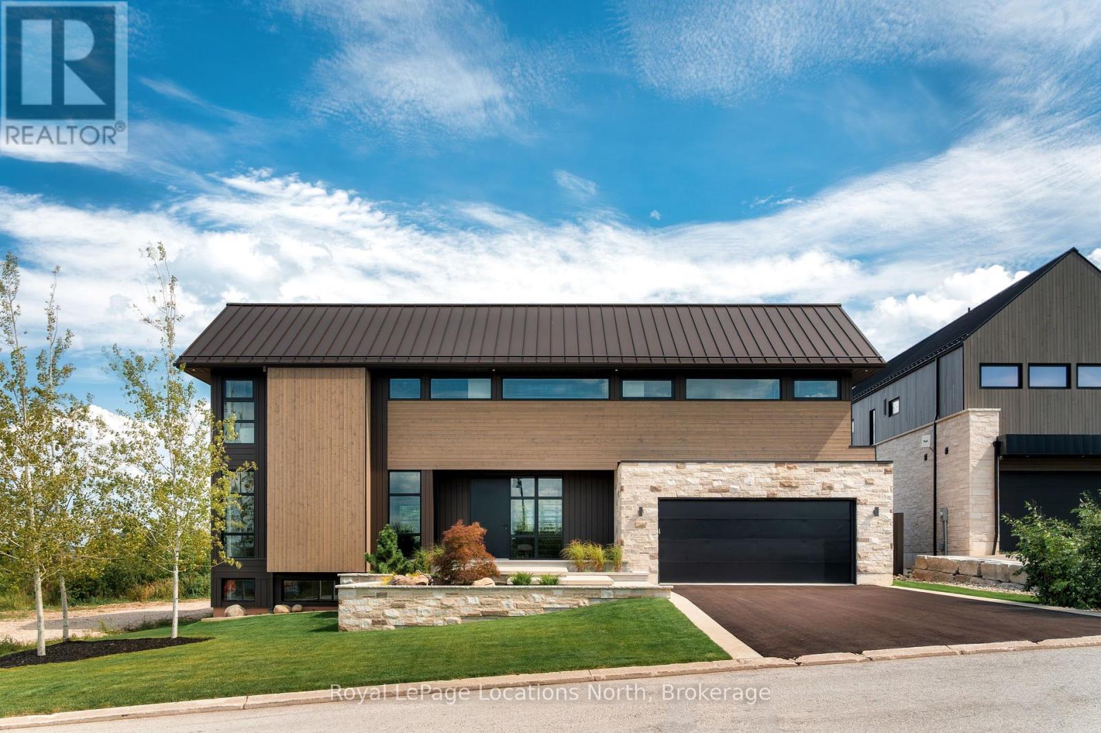 104 Maryward Crescent, Blue Mountains, Ontario  N0H 1J0 - Photo 1 - X12455356