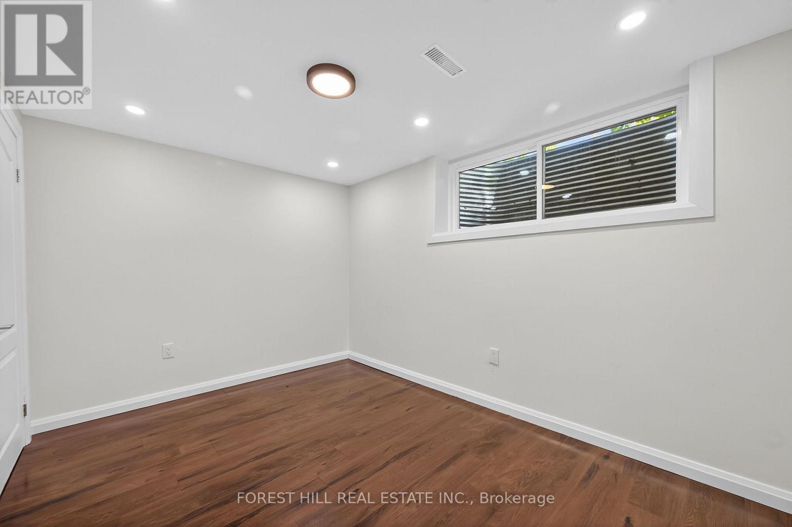 30 Goodview Road, Toronto (Don Valley Village), Ontario  M2J 2K5 - Photo 22 - C12488100