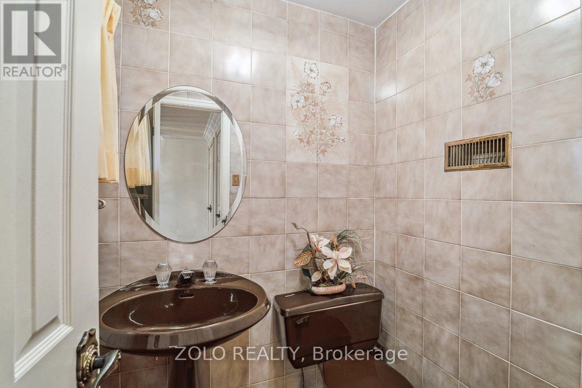 95 Pemberton Road, Richmond Hill, Ontario  L4C 3T6 - Photo 28 - N12461880