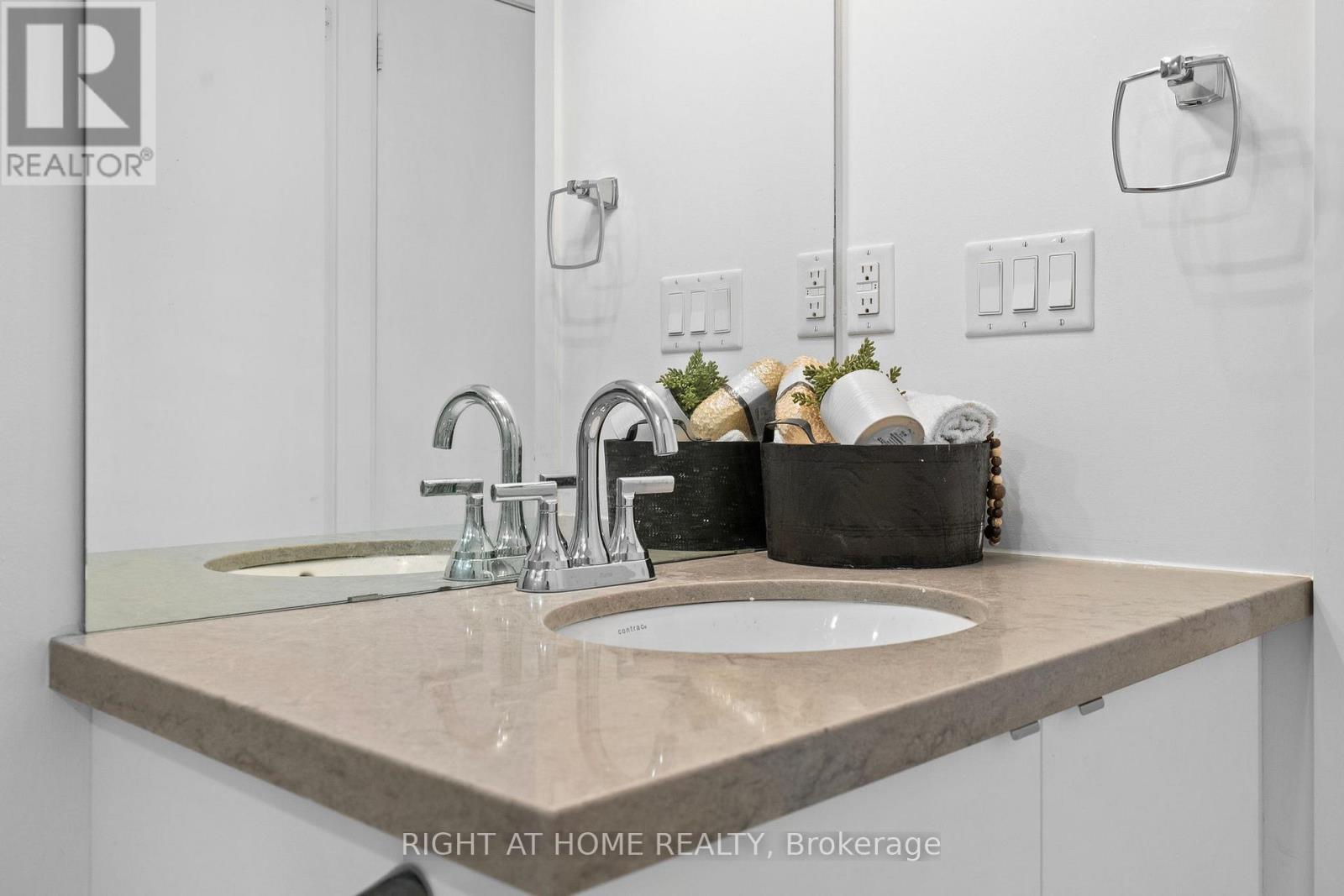 59 - 300 Alex Gardner Circle E, Aurora, Ontario  L4G 3G5 - Photo 42 - N12498170