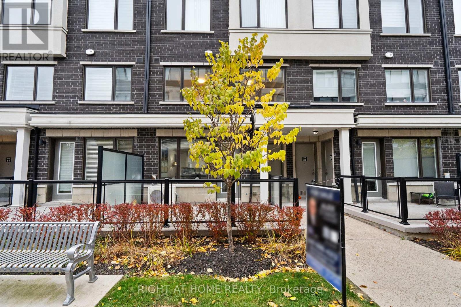 59 - 300 Alex Gardner Circle E, Aurora, Ontario  L4G 3G5 - Photo 6 - N12498170