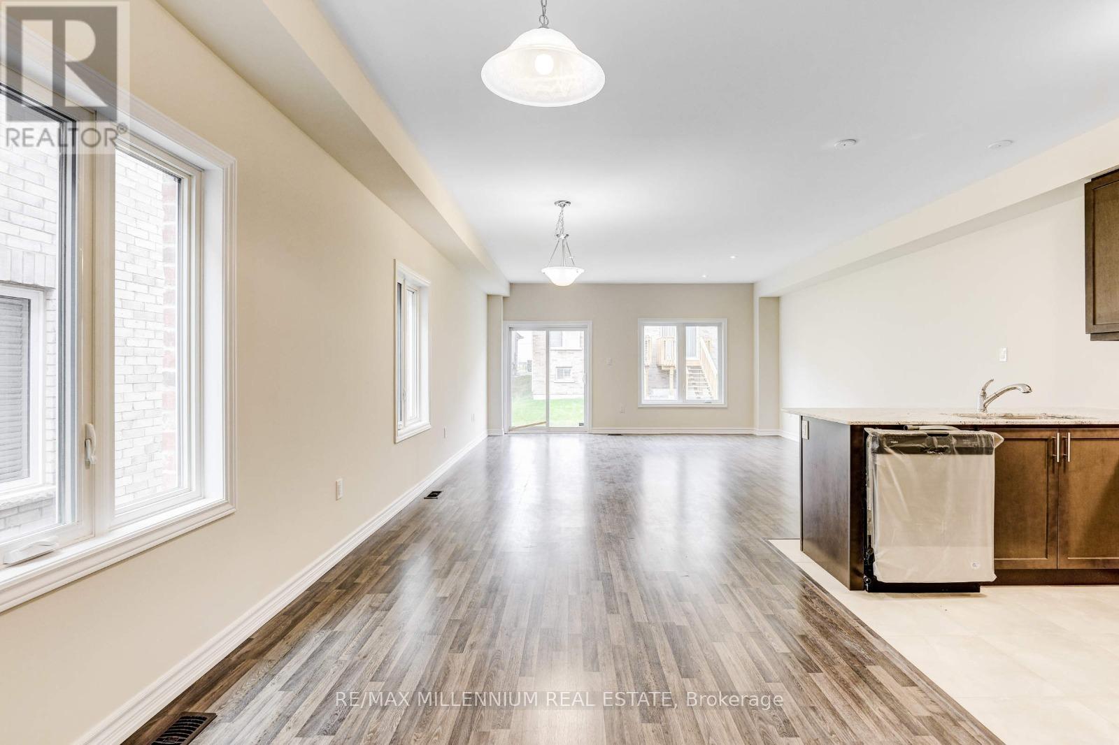 49 Frenchpark Circle, Brampton, Ontario  L6X 0Y6 - Photo 10 - W12499002