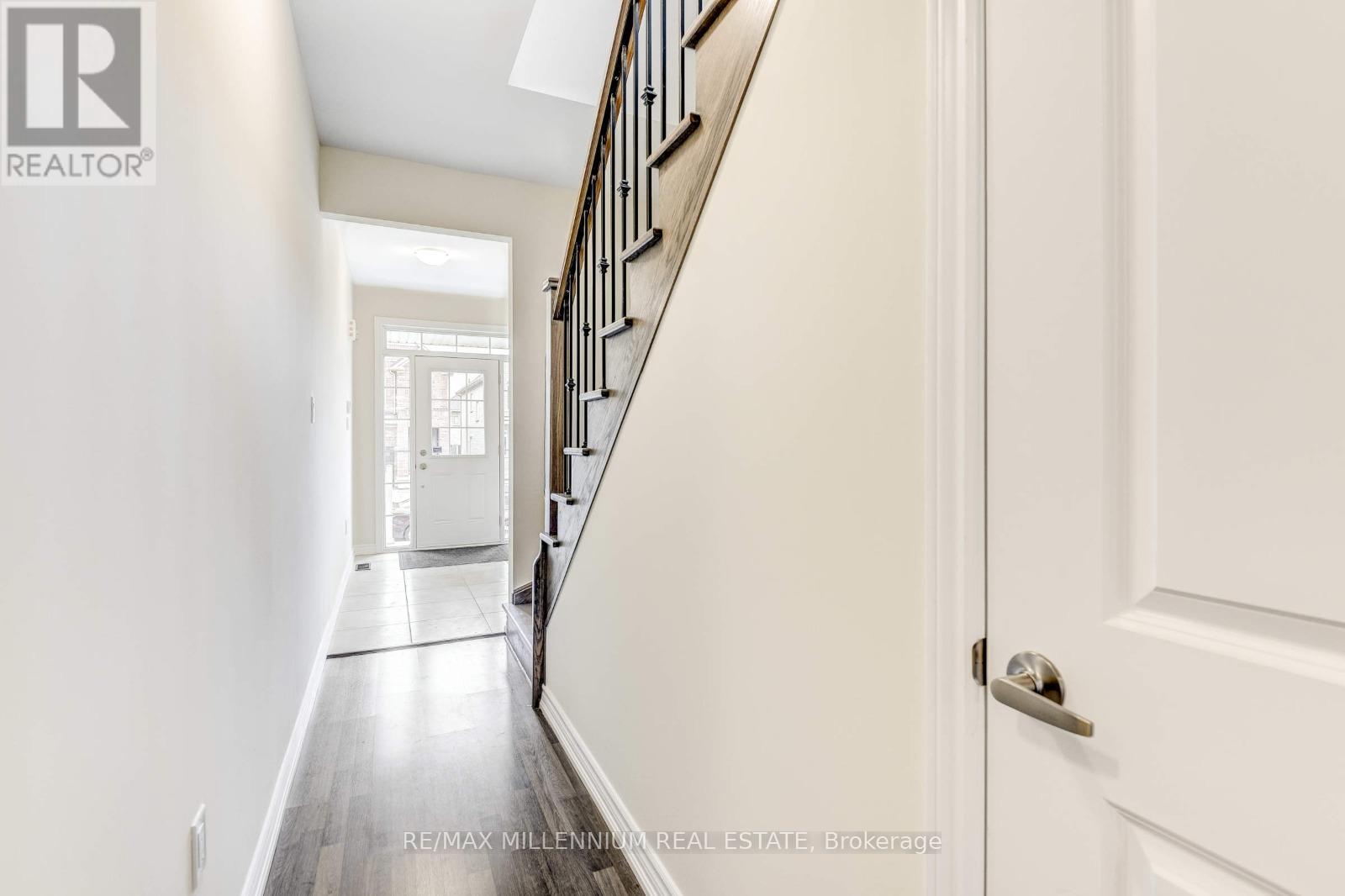 49 Frenchpark Circle, Brampton, Ontario  L6X 0Y6 - Photo 16 - W12499002