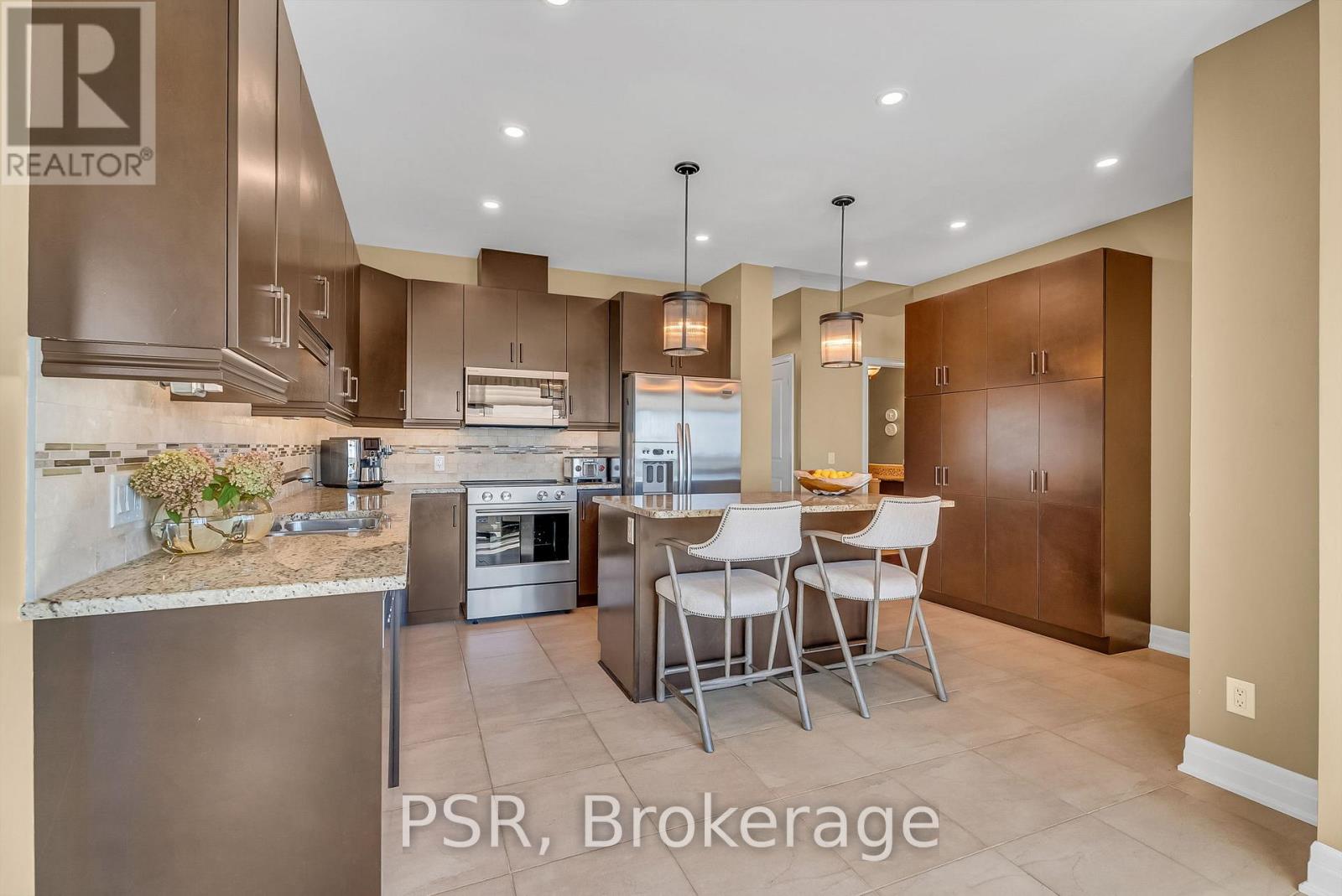 Lph 2603 - 100 John Street, Brampton (Downtown Brampton), Ontario  L6W 0A8 - Photo 12 - W12499014