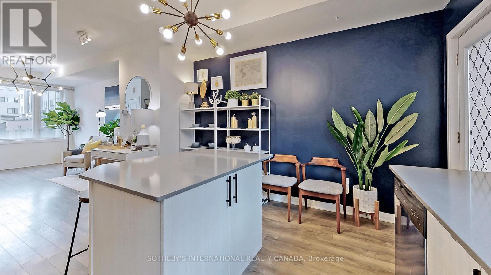 27 Thomas Mulholland Drive, Toronto, Ontario  M3K 0A8 - Photo 7 - W12499022