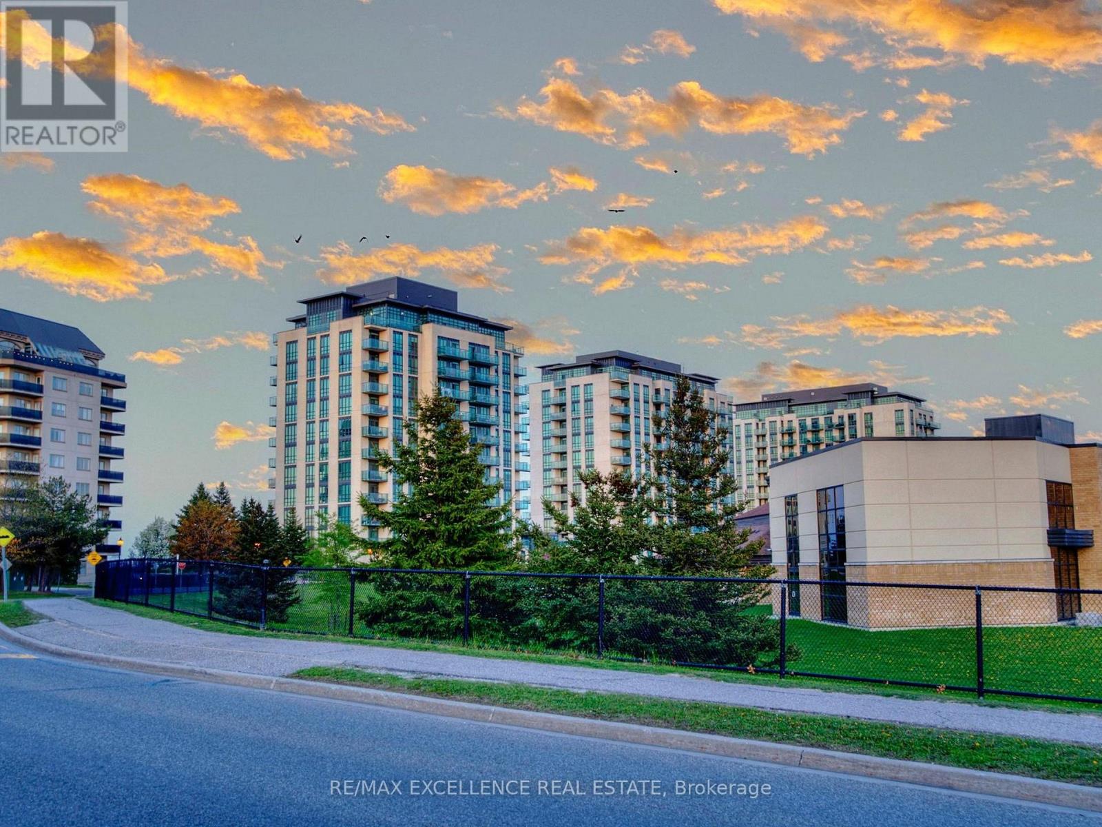 309 - 65 Yorkland Boulevard, Brampton (Goreway Drive Corridor), Ontario  L6P 4M5 - Photo 2 - W12499066