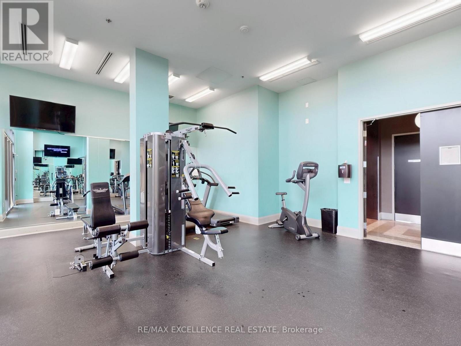 309 - 65 Yorkland Boulevard, Brampton (Goreway Drive Corridor), Ontario  L6P 4M5 - Photo 6 - W12499066