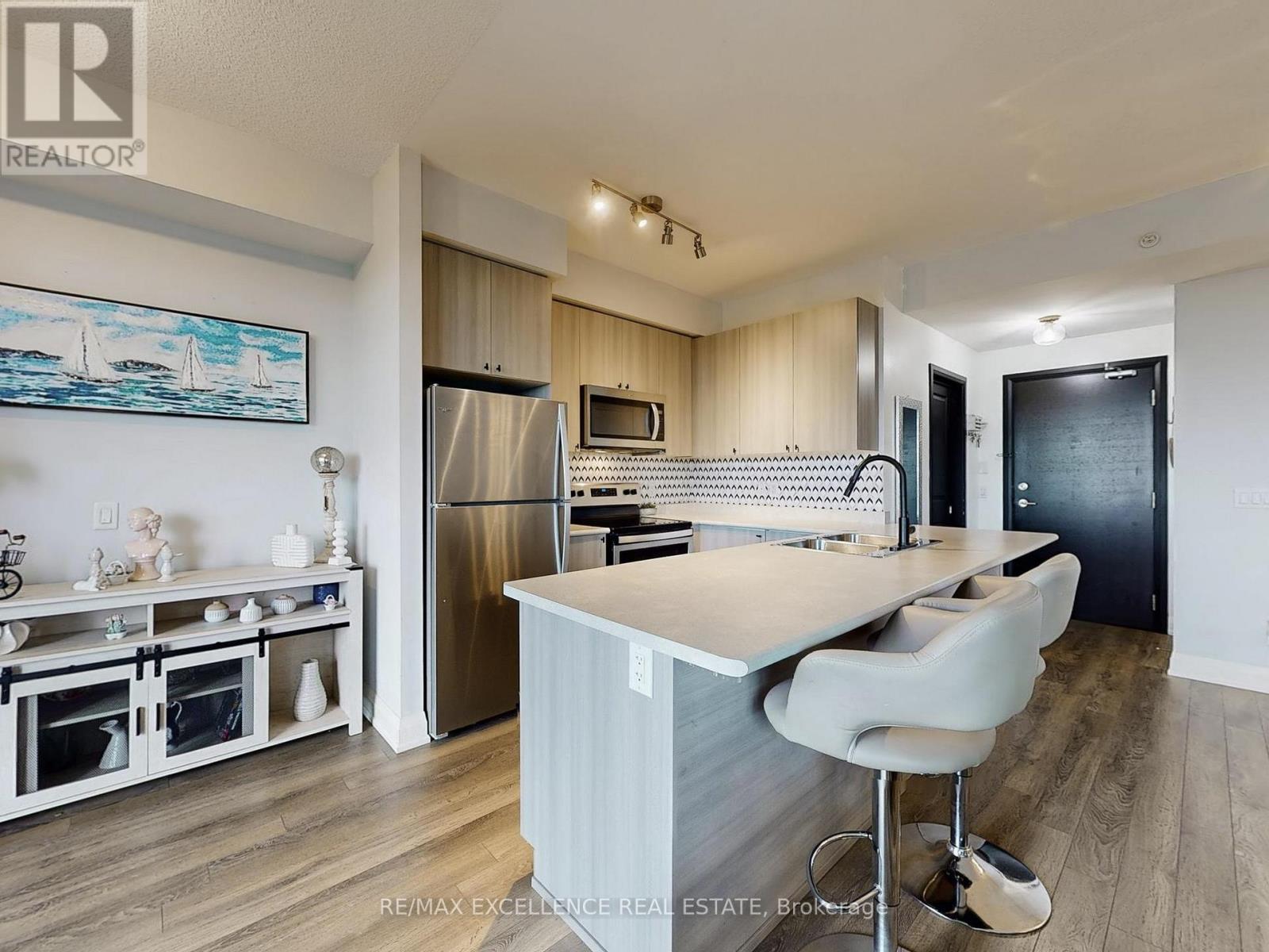 309 - 65 Yorkland Boulevard, Brampton (Goreway Drive Corridor), Ontario  L6P 4M5 - Photo 9 - W12499066