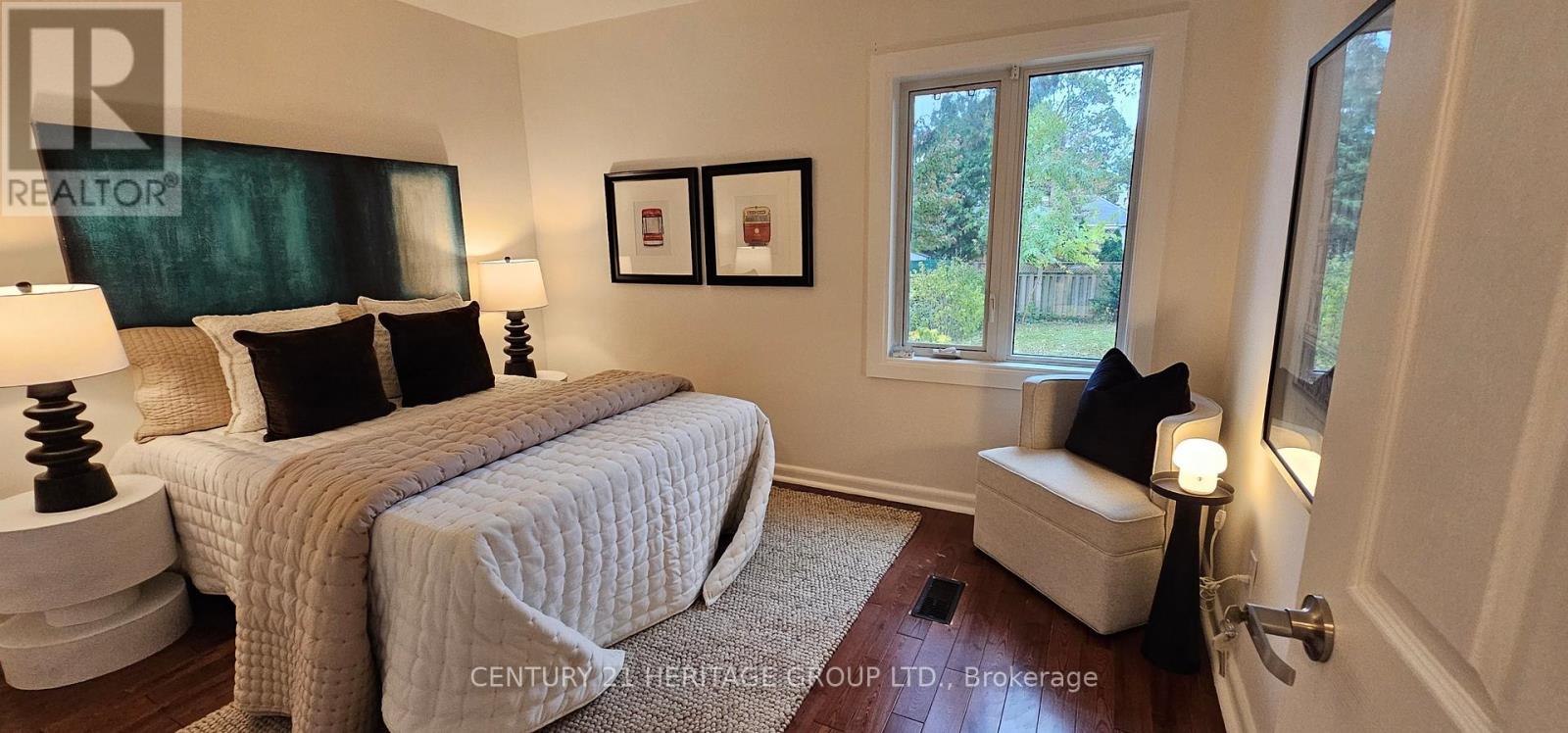 67 Savona Drive, Toronto, Ontario  M8W 4V2 - Photo 12 - W12499068