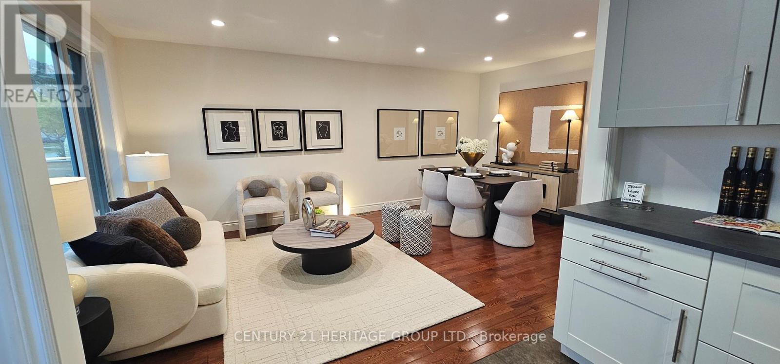 67 Savona Drive, Toronto, Ontario  M8W 4V2 - Photo 6 - W12499068