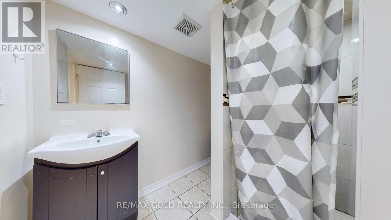 7 Chudleigh Avenue, Brampton, Ontario  L6X 0N1 - Photo 26 - W12499090